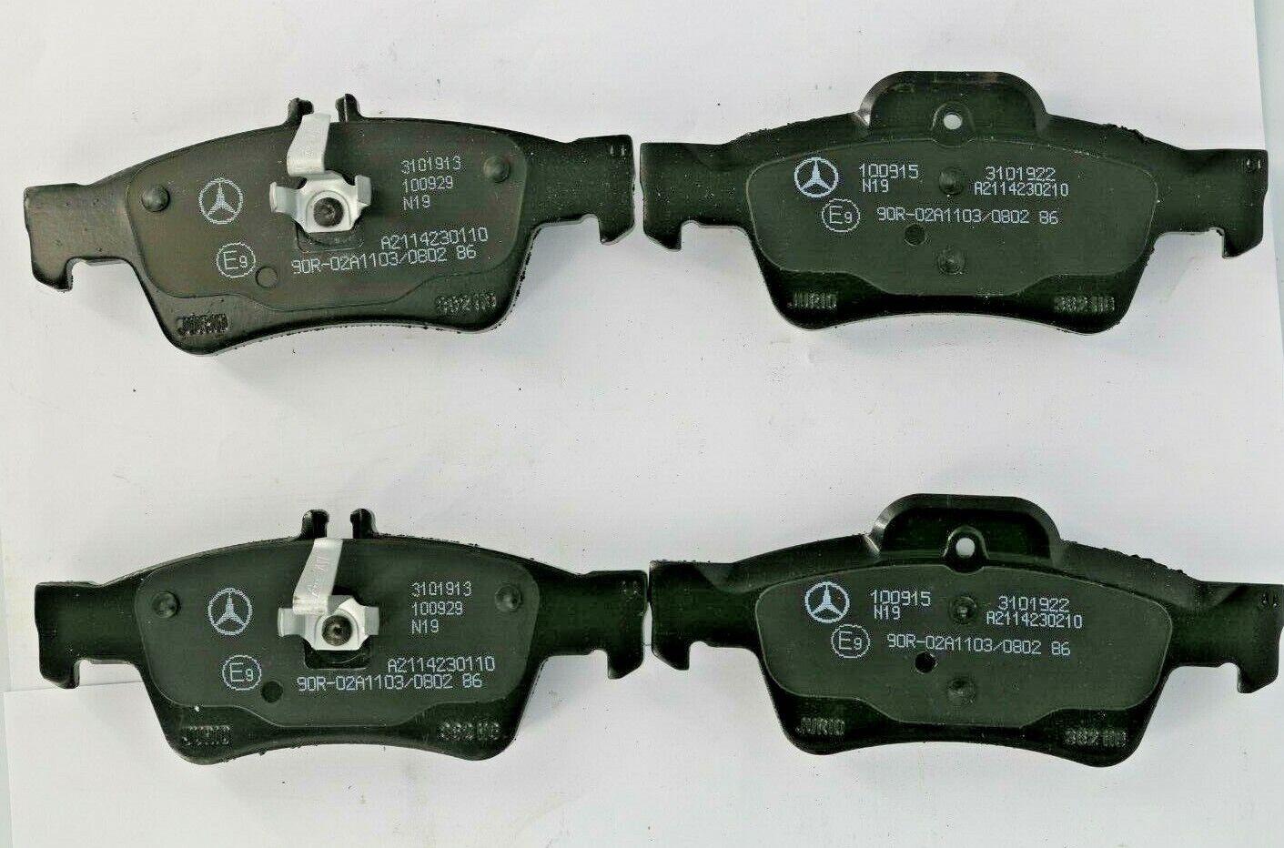 Original Mercedes-Benz Brake Pad Set (MPN: A0074201020)