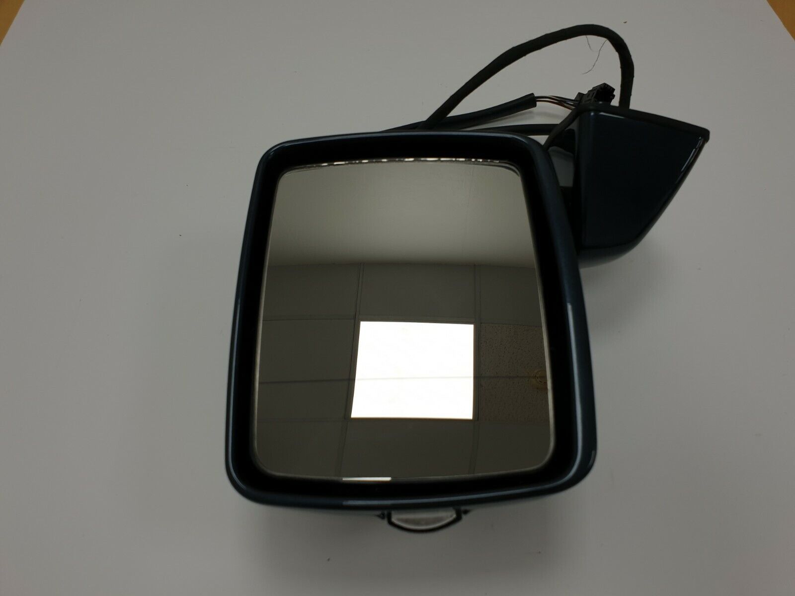 Genuine Mercedes-Benz Exterior Mirror Left (MPN: A4638104916) - Image 3