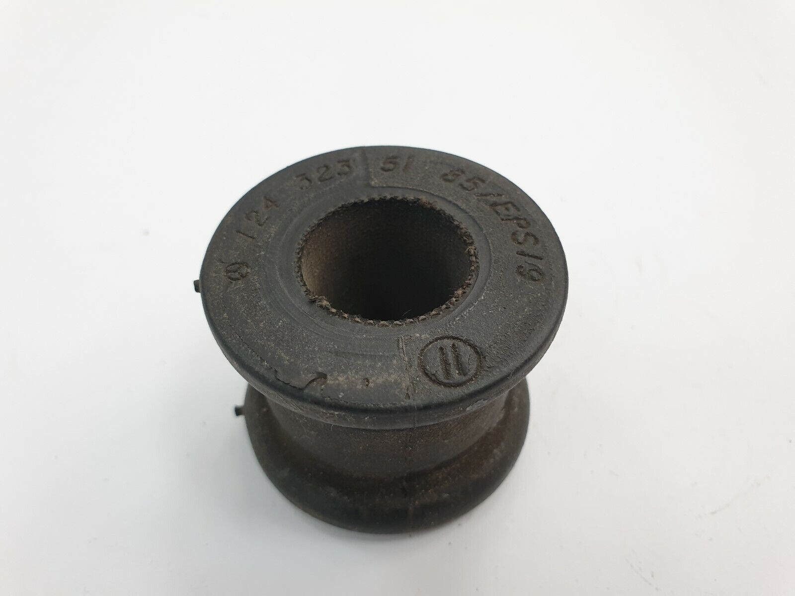 Mercedes-Benz Genuine Anti Roll Bar Bushing (Front Axle) (MPN: A1243235185) - Image 2