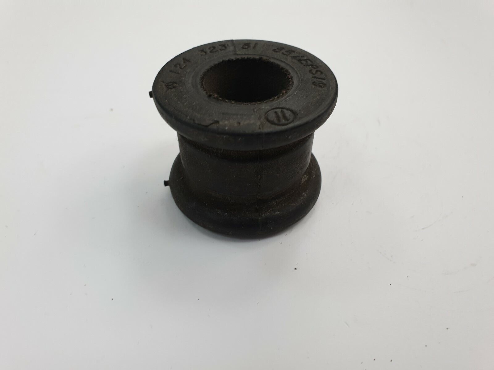 Mercedes-Benz Genuine Anti Roll Bar Bushing (Front Axle) (MPN: A1243235185)