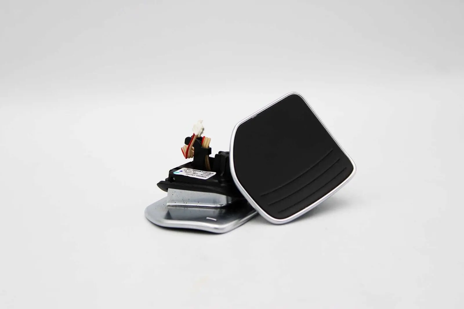 Audi Genuine Steering Wheel TipTronic Push Button Set (MPN: 4H0951523FXHA) - Image 2