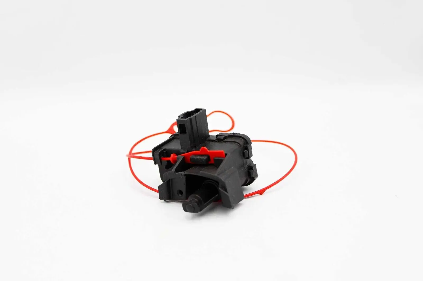 Genuine Fuel Door Actuator for Audi and Volkswagen (MPN: 8K0862153J) - Image 2
