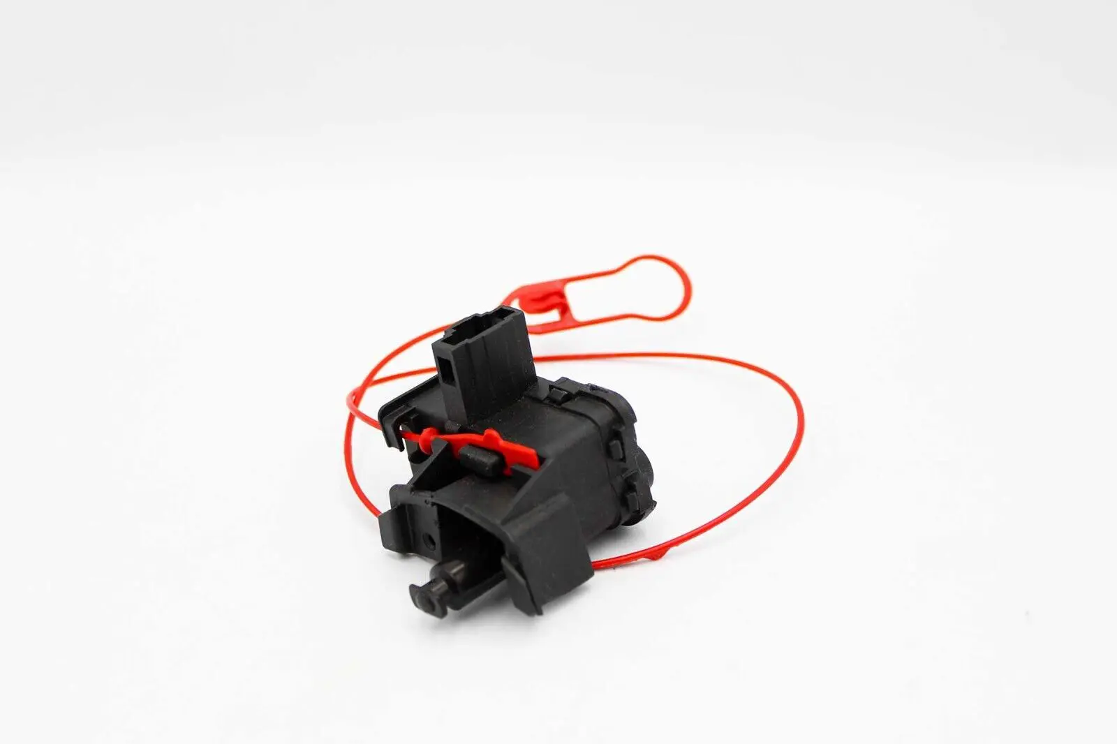 Genuine Fuel Door Actuator for Audi and Volkswagen (MPN: 8K0862153J) - Image 5