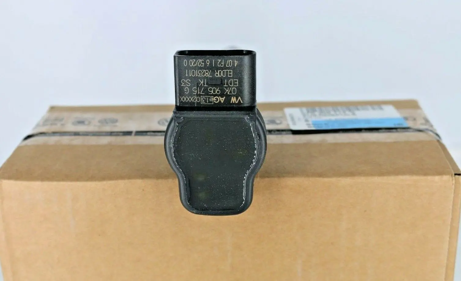 Genuine Audi VW Ignition Coil (Black) (MPN: 07K905715G) - Image 2