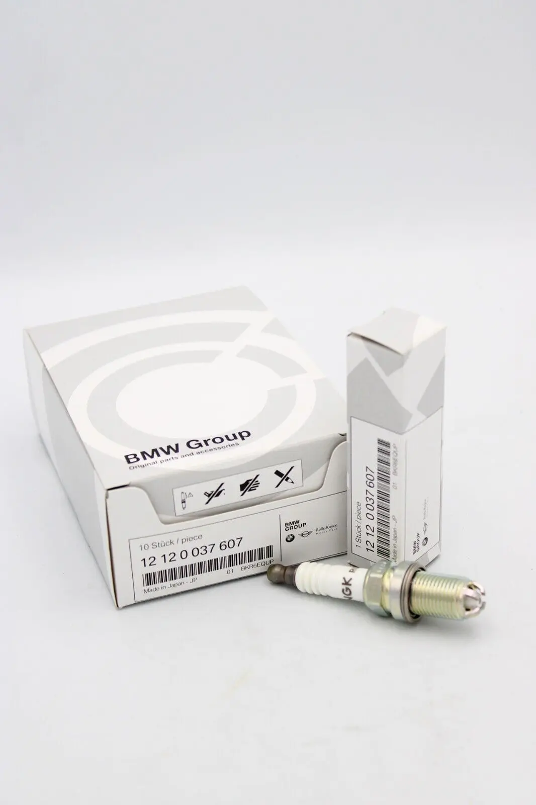 Genuine BMW Spark Plug (1pc) (MPN: 12120037607) - Image 2