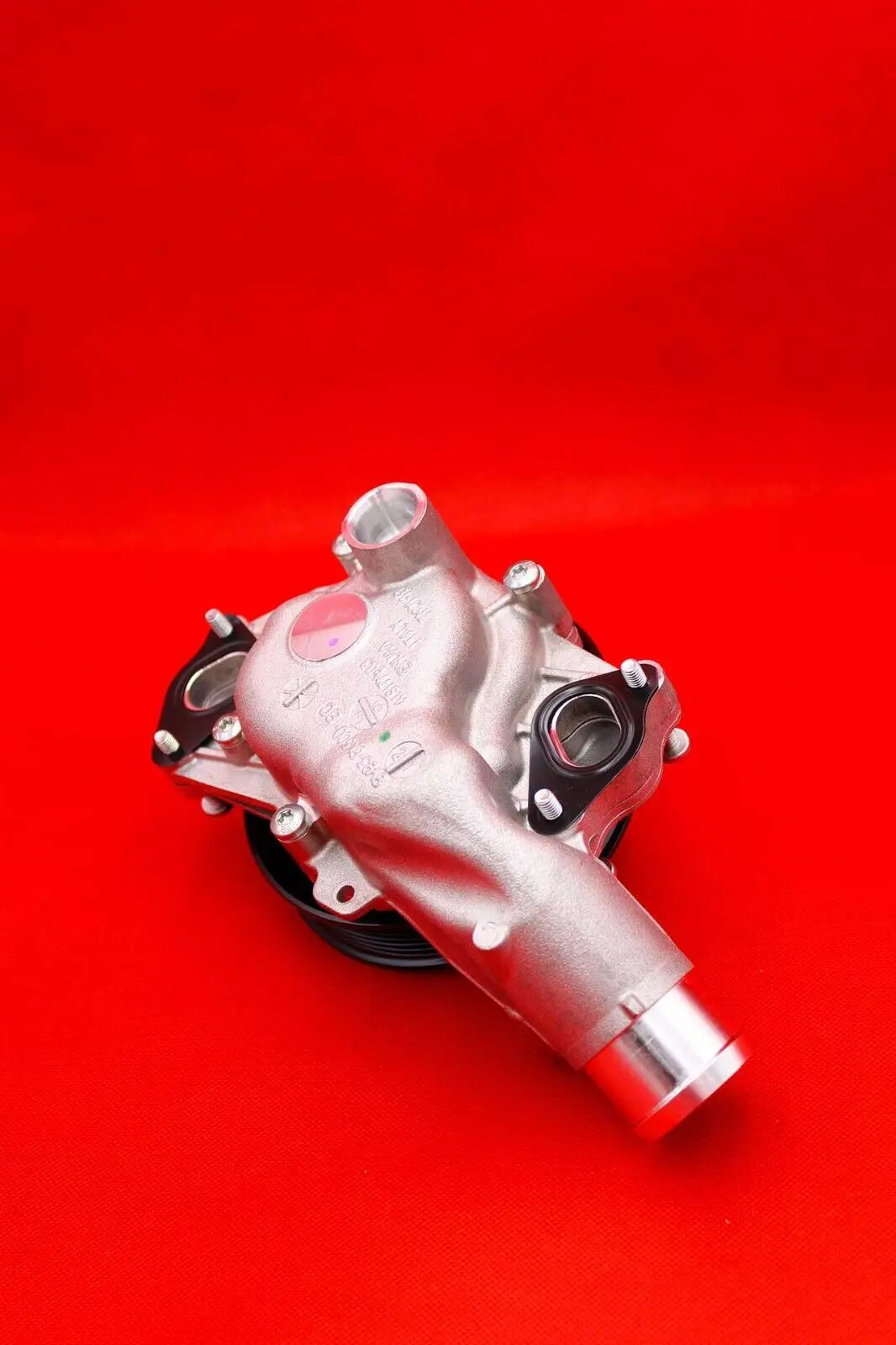 Genuine Engine Water Pump for Land Rover (MPN: LR097165) - Image 5