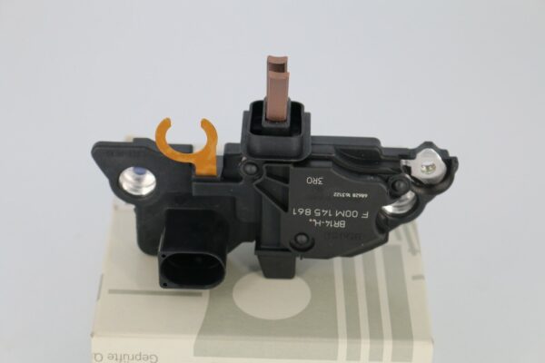 Mercedes-Benz Original Alternator Voltage Regulator (MPN: A0031546506) - Image 2