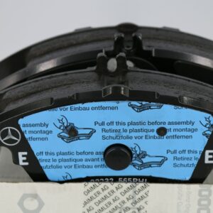Mercedes-Benz Genuine Brake Pad Set (MPN: A0074207520)
